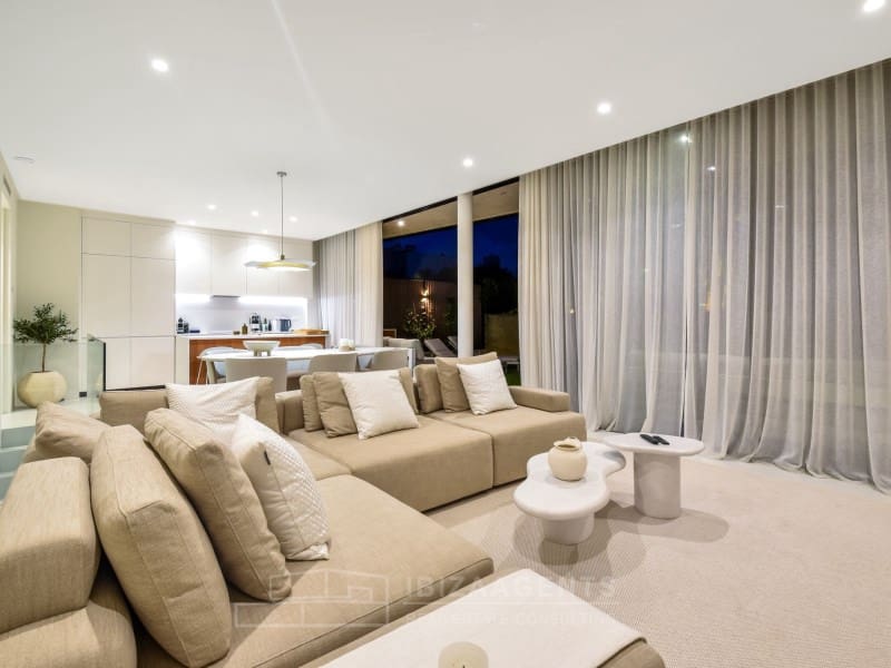 4 bedroom Apartment for sale in Ibiza / Eivissa town - € 1,700,000 (Ref: 9208580)