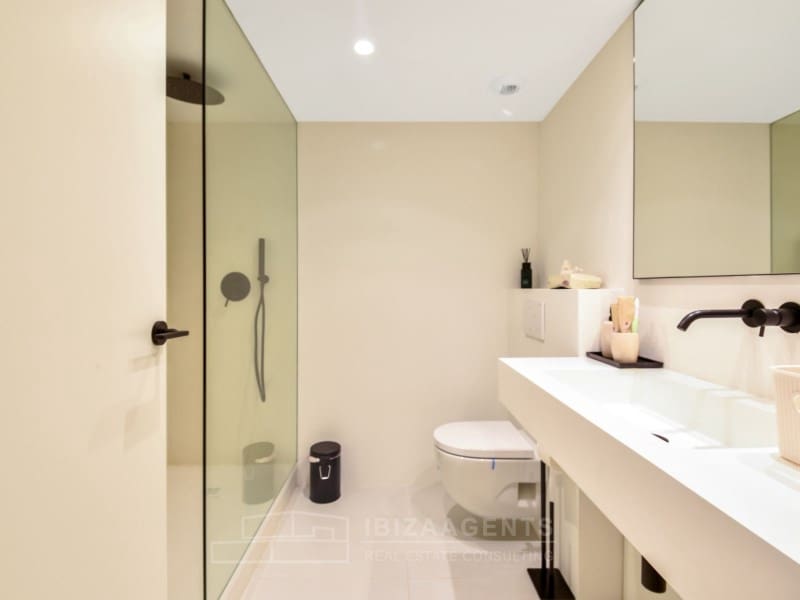 4 bedroom Apartment for sale in Ibiza / Eivissa town - € 1,700,000 (Ref: 9208580)