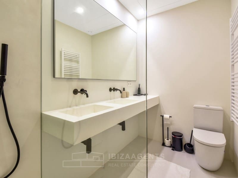 4 bedroom Apartment for sale in Ibiza / Eivissa town - € 1,700,000 (Ref: 9208580)