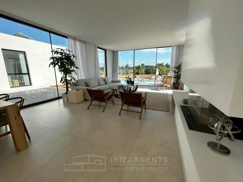 6 slaapkamer Villa te huur in Sant Joan de Labritja met zwembad - € 12.000 (Ref: 9375356)