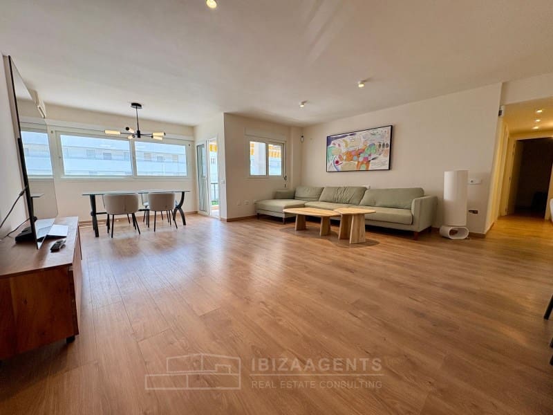 3 bedroom Apartment for rent in Ibiza / Eivissa town - € 3,500 (Ref: 9565272)