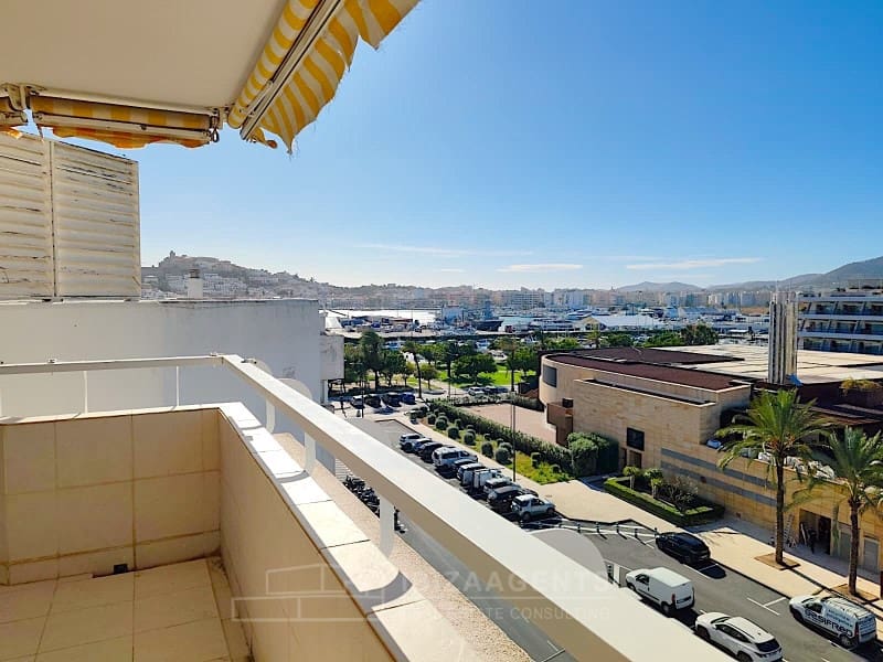Apartamento de 2 habitaciones en Ibiza / Eivissa ciudad en venta - 675.000 € (Ref: 9596164)