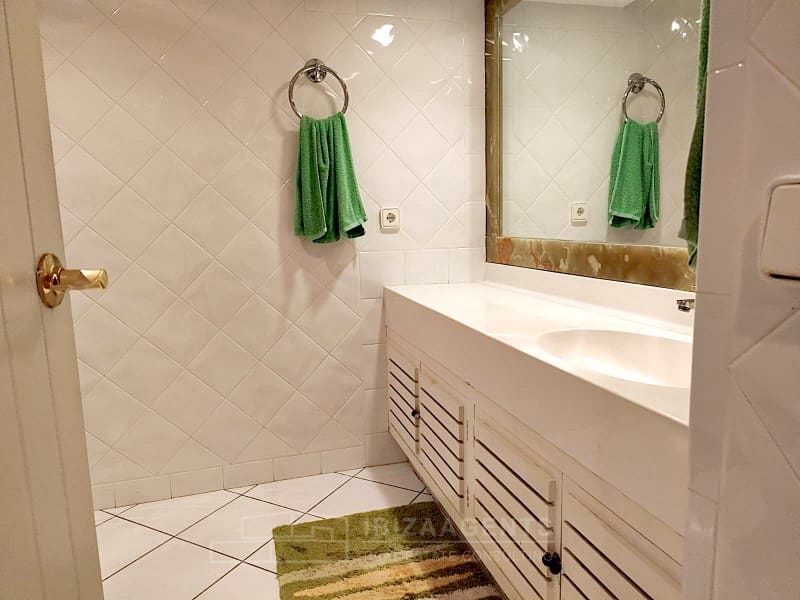 Apartamento de 2 habitaciones en Ibiza / Eivissa ciudad en venta - 675.000 € (Ref: 9596164)