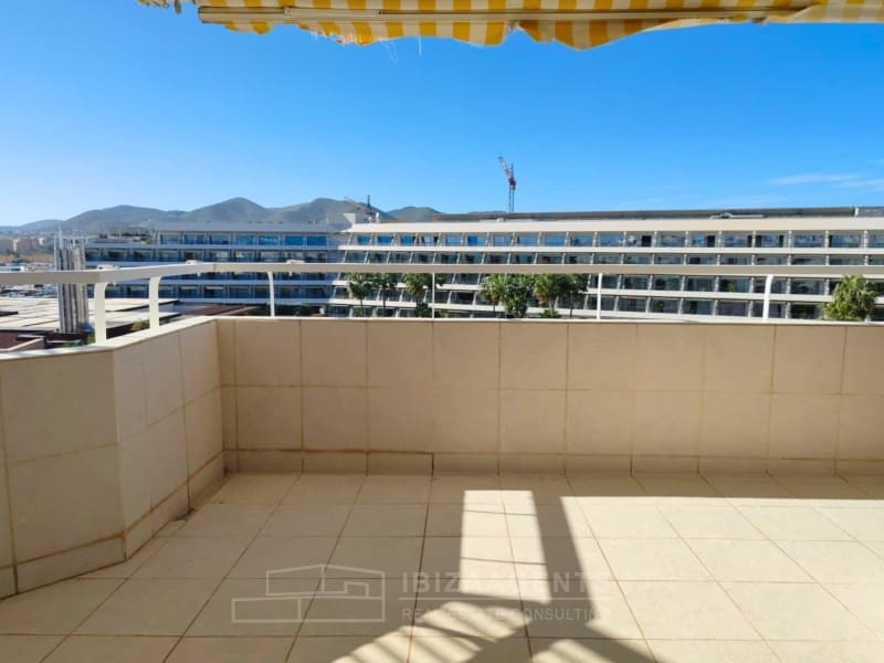 Apartamento de 2 habitaciones en Ibiza / Eivissa ciudad en venta - 675.000 € (Ref: 9596164)