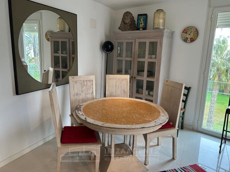 Apartamento de 2 habitaciones en Ibiza / Eivissa ciudad en venta con piscina - 690.000 € (Ref: 9604869)