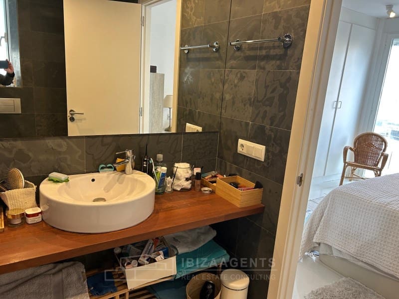 Apartamento de 2 habitaciones en Ibiza / Eivissa ciudad en venta con piscina - 690.000 € (Ref: 9604869)