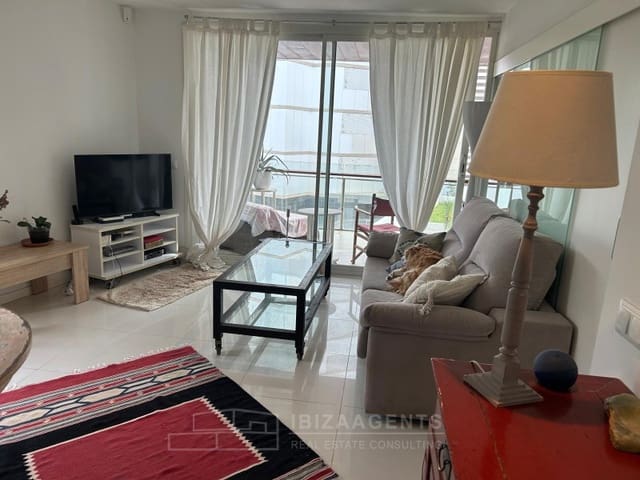 Apartamento de 2 habitaciones en Ibiza / Eivissa ciudad en venta con piscina - 690.000 € (Ref: 9604869)