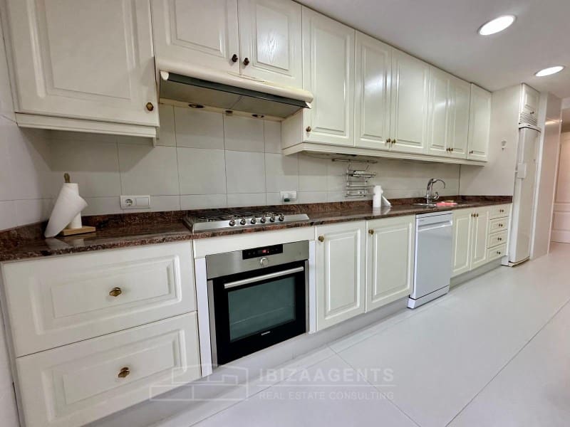 4 Zimmer Apartment zu verkaufen in Ibiza / Eivissa Stadt mit Pool Garage - 2.700.000 € (Ref: 9701504)