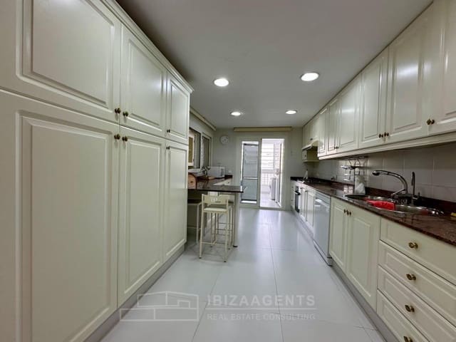 4 Zimmer Apartment zu verkaufen in Ibiza / Eivissa Stadt mit Pool Garage - 2.700.000 € (Ref: 9701504)