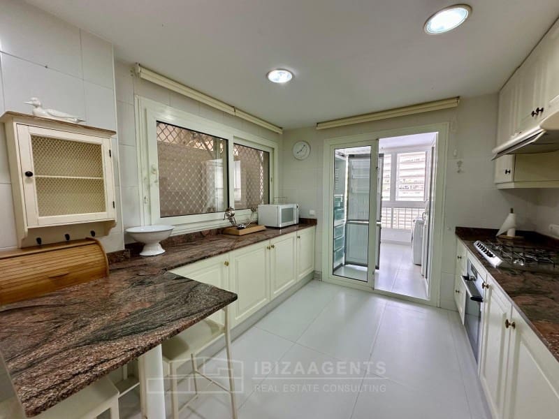 4 Zimmer Apartment zu verkaufen in Ibiza / Eivissa Stadt mit Pool Garage - 2.700.000 € (Ref: 9701504)