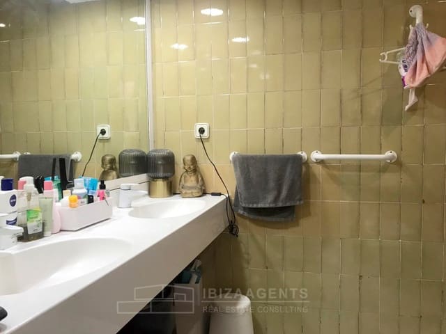 3 makuuhuone Huoneisto myytävänä paikassa Ibiza kaupunki - 790 000 € (Ref: 9701507)