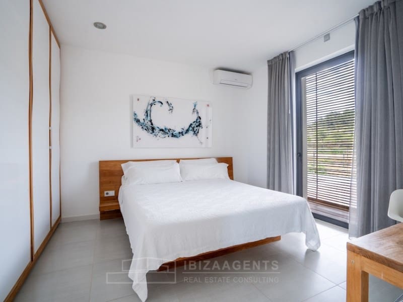 4 soveværelse Villa til leje i Sant Antoni de Portmany med swimmingpool - € 12.000 (Ref: 9758810)