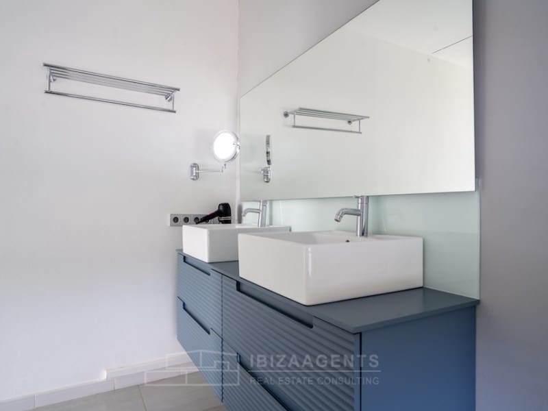 4 soveværelse Villa til leje i Sant Antoni de Portmany med swimmingpool - € 12.000 (Ref: 9758810)