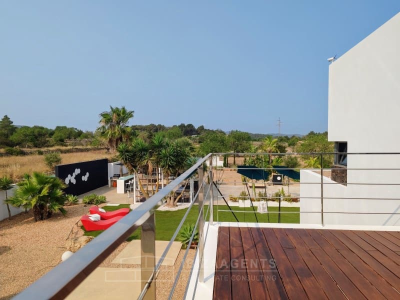 4 soveværelse Villa til leje i Sant Antoni de Portmany med swimmingpool - € 12.000 (Ref: 9758810)