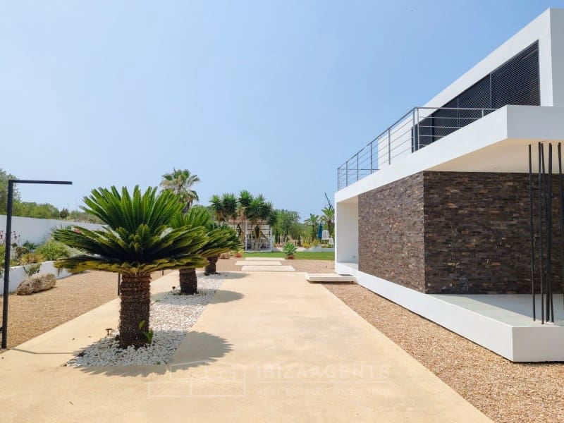 4 soveværelse Villa til leje i Sant Antoni de Portmany med swimmingpool - € 12.000 (Ref: 9758810)