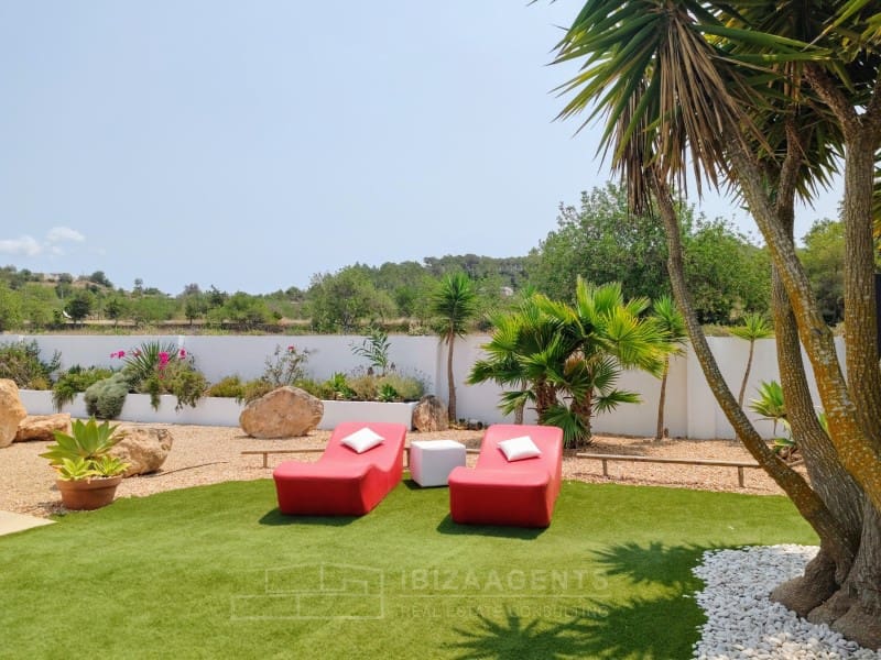 4 soveværelse Villa til leje i Sant Antoni de Portmany med swimmingpool - € 12.000 (Ref: 9758810)