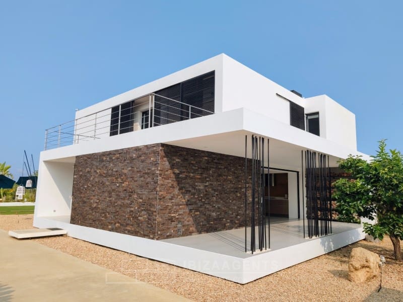 4 soveværelse Villa til leje i Sant Antoni de Portmany med swimmingpool - € 12.000 (Ref: 9758810)