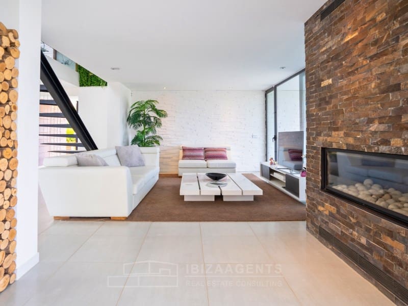 4 soveværelse Villa til leje i Sant Antoni de Portmany med swimmingpool - € 12.000 (Ref: 9758810)