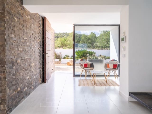 4 soveværelse Villa til leje i Sant Antoni de Portmany med swimmingpool - € 12.000 (Ref: 9758810)