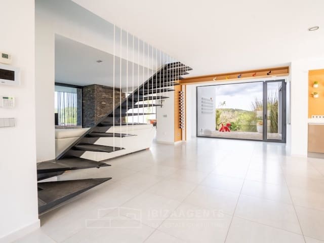 4 soveværelse Villa til leje i Sant Antoni de Portmany med swimmingpool - € 12.000 (Ref: 9758810)