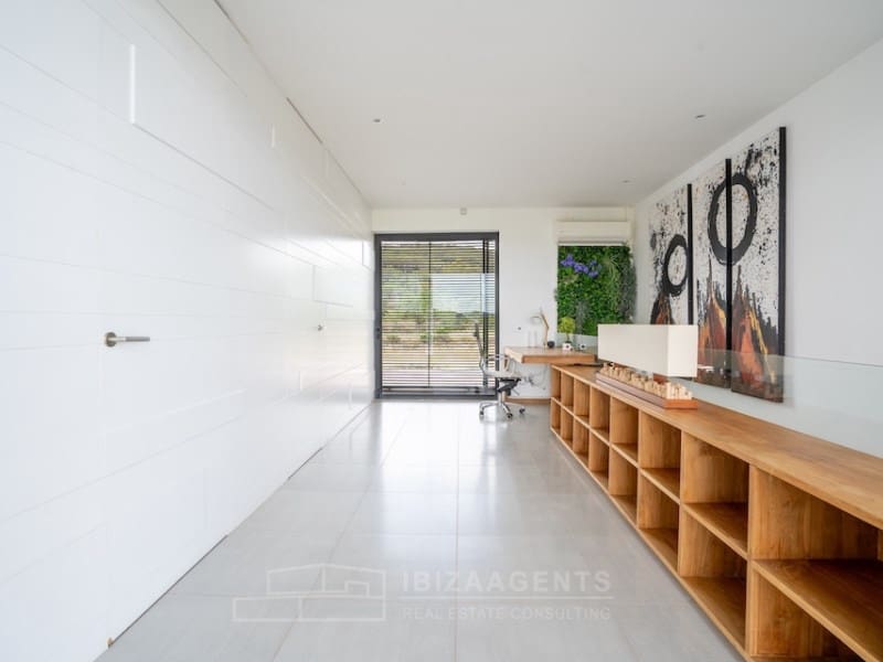 4 soveværelse Villa til leje i Sant Antoni de Portmany med swimmingpool - € 12.000 (Ref: 9758810)