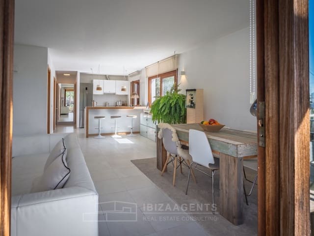 3 soverom Leilighet til salgs i Sant Rafael de Sa Creu, Sant Antoni de Portmany - € 830 000 (Ref: 9761872)