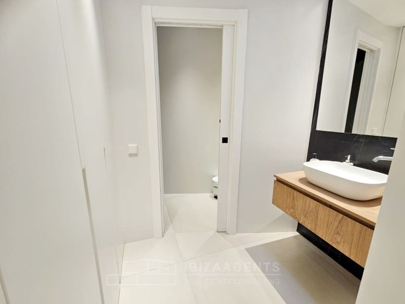 5 slaapkamer Villa te koop in Santa Eulalia / Santa Eularia met zwembad - € 2.700.000 (Ref: 9762007)