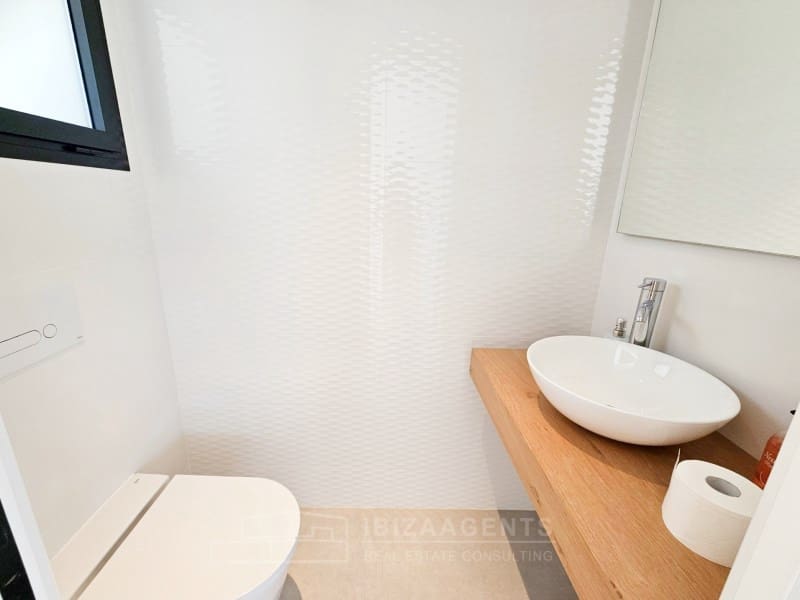 5 slaapkamer Villa te koop in Santa Eulalia / Santa Eularia met zwembad - € 2.700.000 (Ref: 9762007)