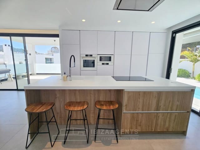 5 slaapkamer Villa te koop in Santa Eulalia / Santa Eularia met zwembad - € 2.470.000 (Ref: 9762007)