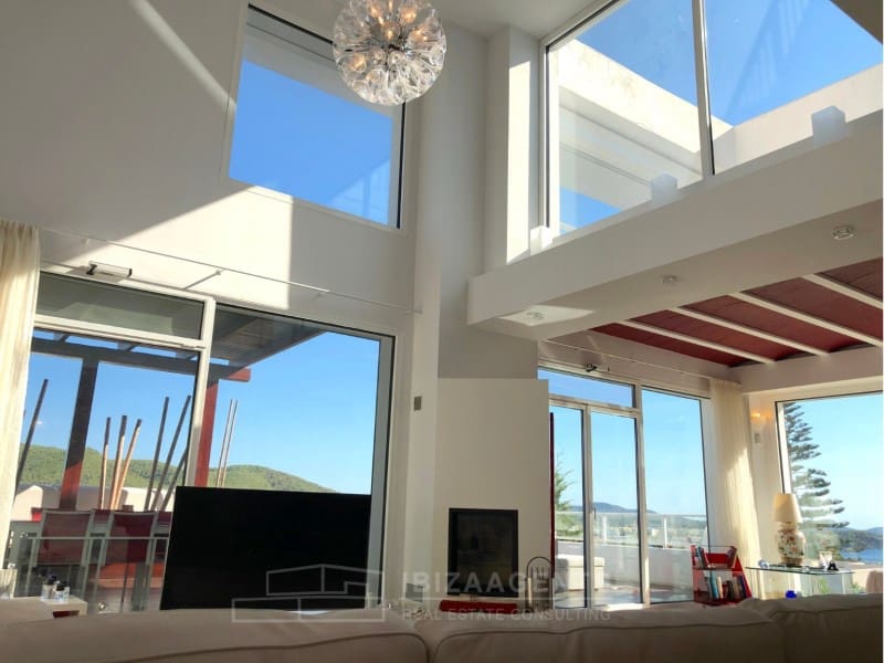 4 Zimmer Villa zu verkaufen in La Siesta mit Pool Garage - 3.980.000 € (Ref: 9824914)