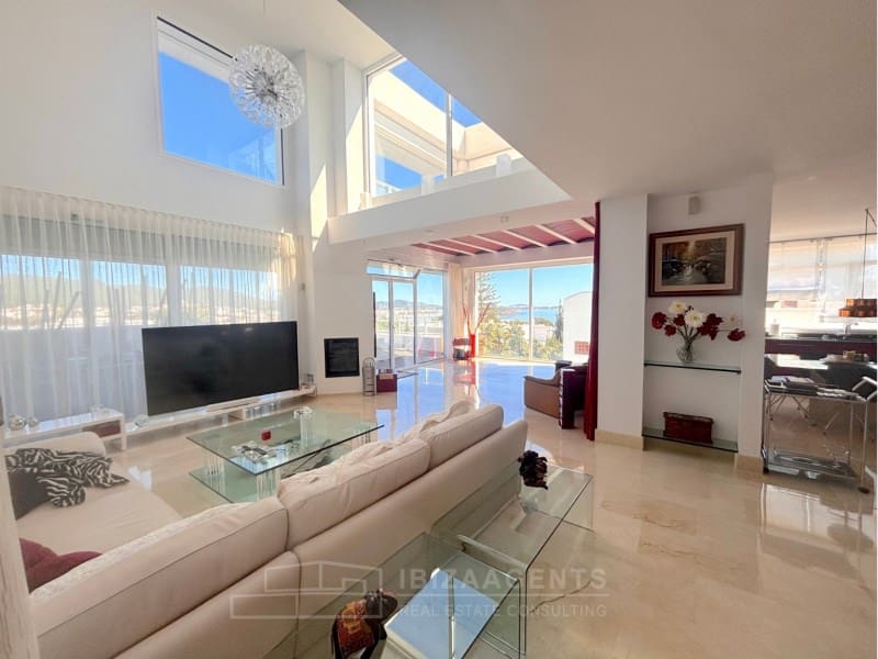 4 Zimmer Villa zu verkaufen in La Siesta mit Pool Garage - 3.980.000 € (Ref: 9824914)