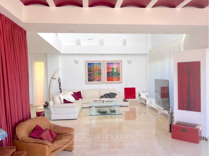 4 Zimmer Villa zu verkaufen in La Siesta mit Pool Garage - 3.980.000 € (Ref: 9824914)