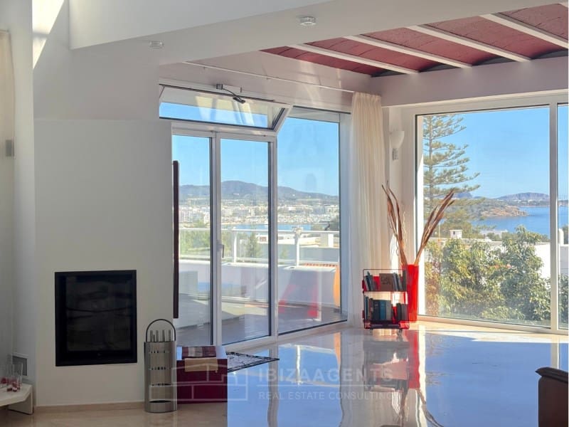 4 Zimmer Villa zu verkaufen in La Siesta mit Pool Garage - 3.980.000 € (Ref: 9824914)