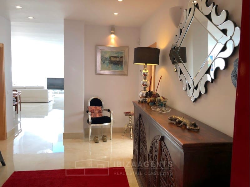 4 Zimmer Villa zu verkaufen in La Siesta mit Pool Garage - 3.980.000 € (Ref: 9824914)