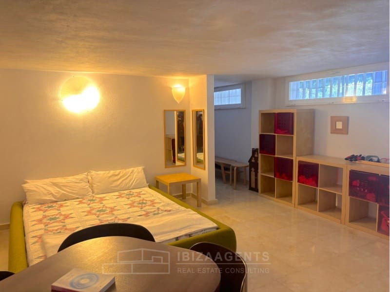 4 Zimmer Villa zu verkaufen in La Siesta mit Pool Garage - 3.980.000 € (Ref: 9824914)