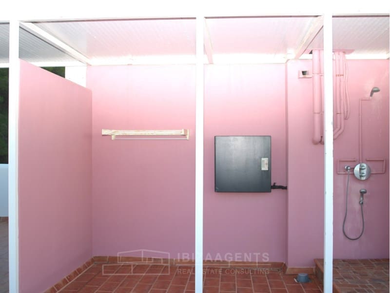 4 Zimmer Villa zu verkaufen in La Siesta mit Pool Garage - 3.980.000 € (Ref: 9824914)