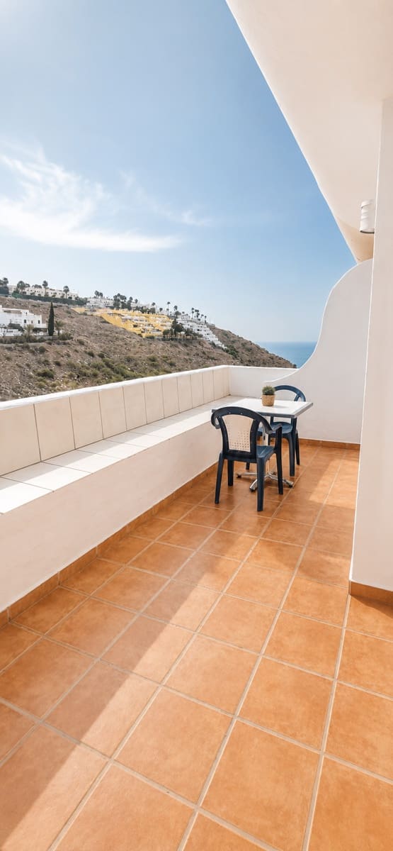 1 bedroom Apartment for sale in Amadores with pool garage - € 185,000 (Ref: 10015096)