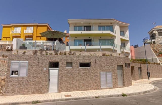 Appartement de 2 chambres à louer à Arguineguín, Mogán avec piscine - 1 600 € (Ref: 10022053)