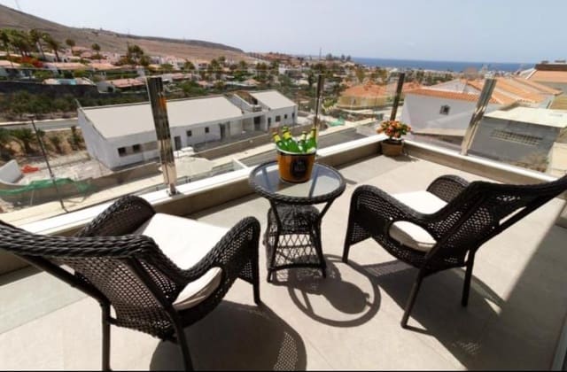 Appartement de 2 chambres à louer à Arguineguín, Mogán avec piscine - 1 600 € (Ref: 10022053)