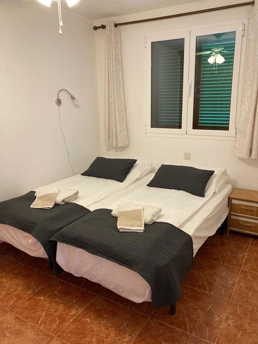 1 makuuhuone Huoneisto vuokrattavana paikassa Mogan mukana uima-altaan - 900 € (Ref: 10123487)