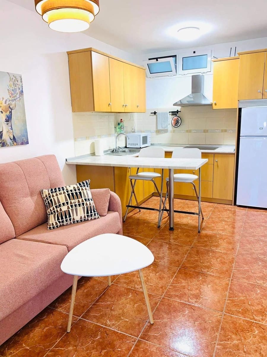 1 makuuhuone Huoneisto vuokrattavana paikassa Mogan mukana uima-altaan - 900 € (Ref: 10123487)