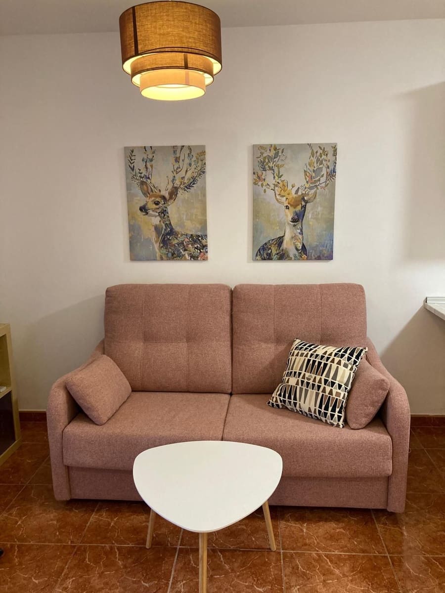 1 makuuhuone Huoneisto vuokrattavana paikassa Mogan mukana uima-altaan - 900 € (Ref: 10123487)