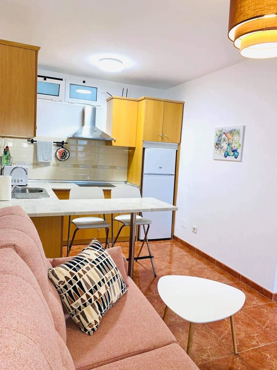 1 makuuhuone Huoneisto vuokrattavana paikassa Mogan mukana uima-altaan - 900 € (Ref: 10123487)