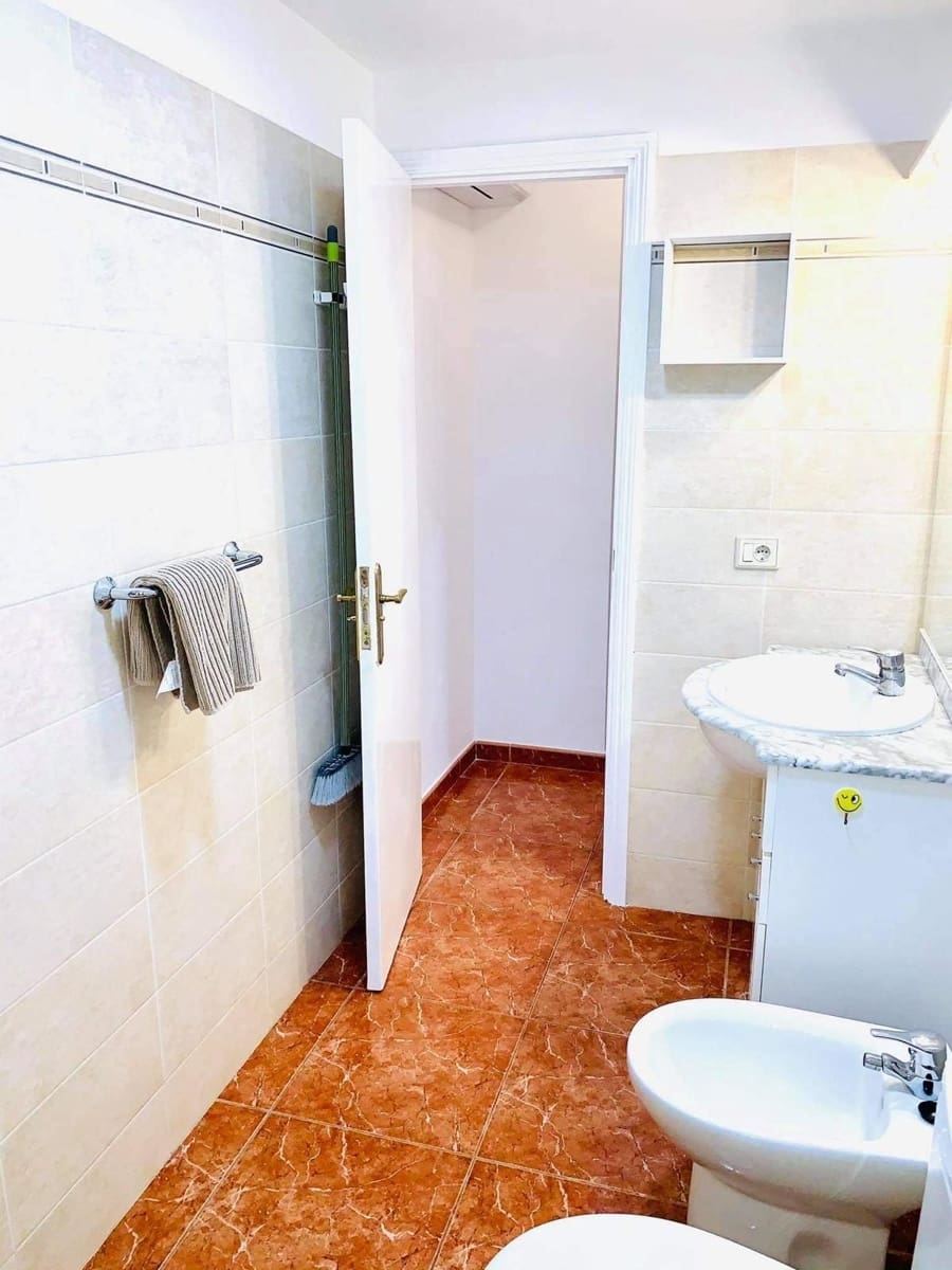 1 makuuhuone Huoneisto vuokrattavana paikassa Mogan mukana uima-altaan - 900 € (Ref: 10123487)