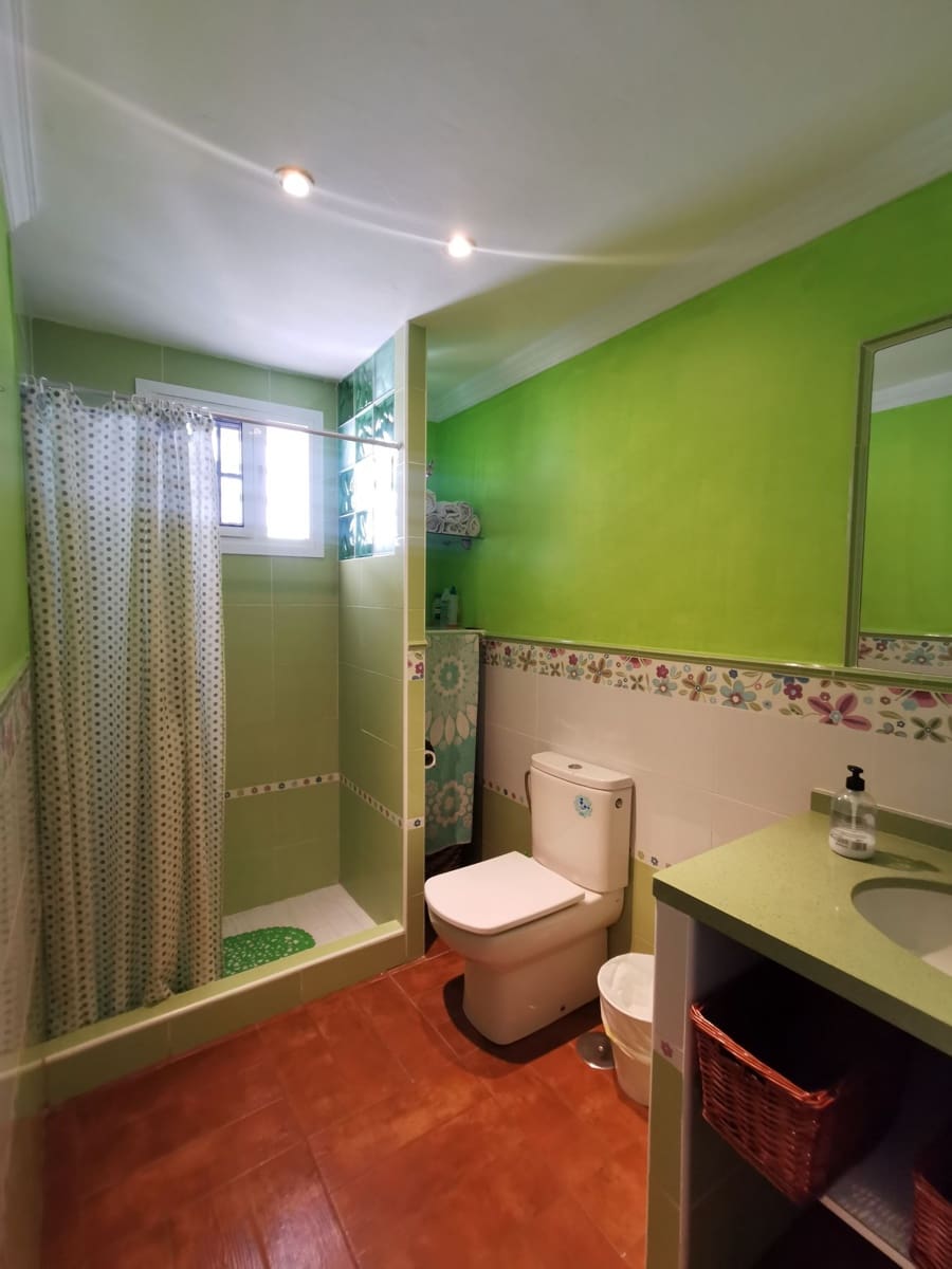 2 soverom Kjedet enebolig til leie i Los Caideros med svømmebasseng garasje - € 1 300 (Ref: 3158549)