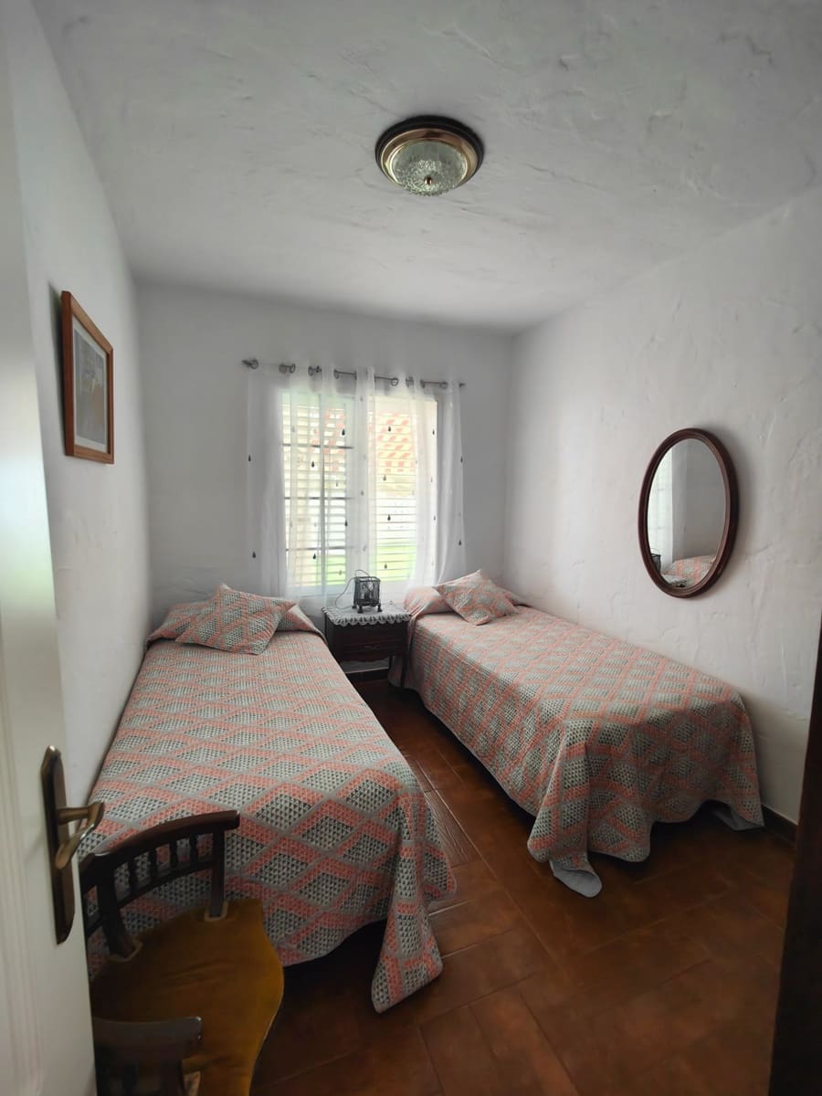 2 soverom Kjedet enebolig til leie i Los Caideros med svømmebasseng garasje - € 1 300 (Ref: 3158549)