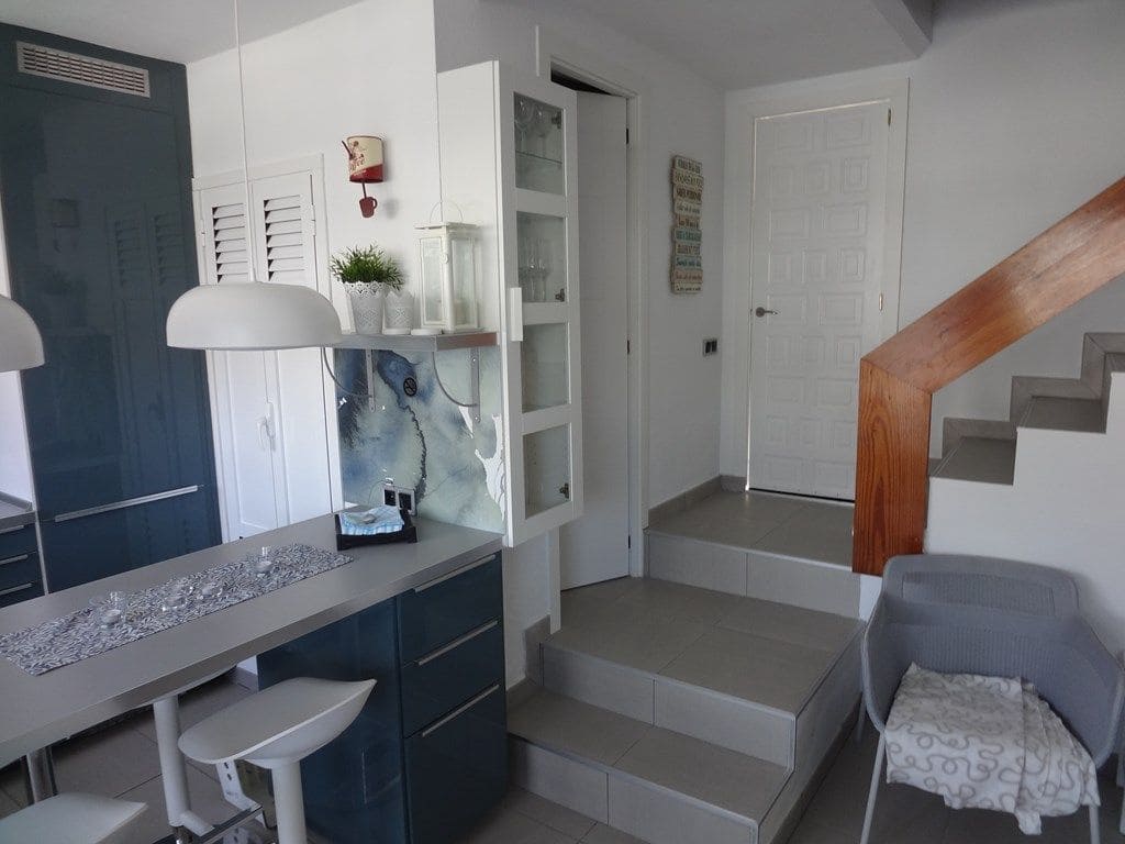 2 Zimmer Haus zu vermieten in Puerto Rico mit Pool Garage - 1.350 € (Ref: 3962168)