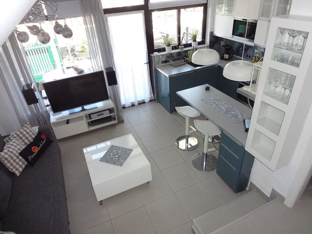 2 Zimmer Haus zu vermieten in Puerto Rico mit Pool Garage - 1.350 € (Ref: 3962168)