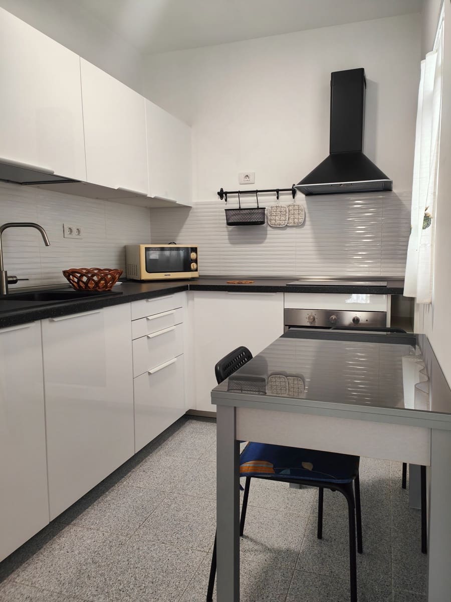 2 bedroom Flat for rent in Arguineguin - € 900 (Ref: 5613727)