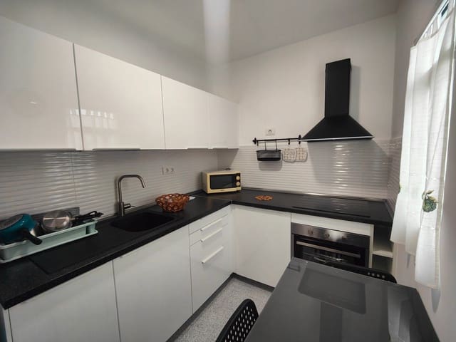 Piso de 2 habitaciones en Arguineguín, Mogán en alquiler - 900 € (Ref: 5613727)